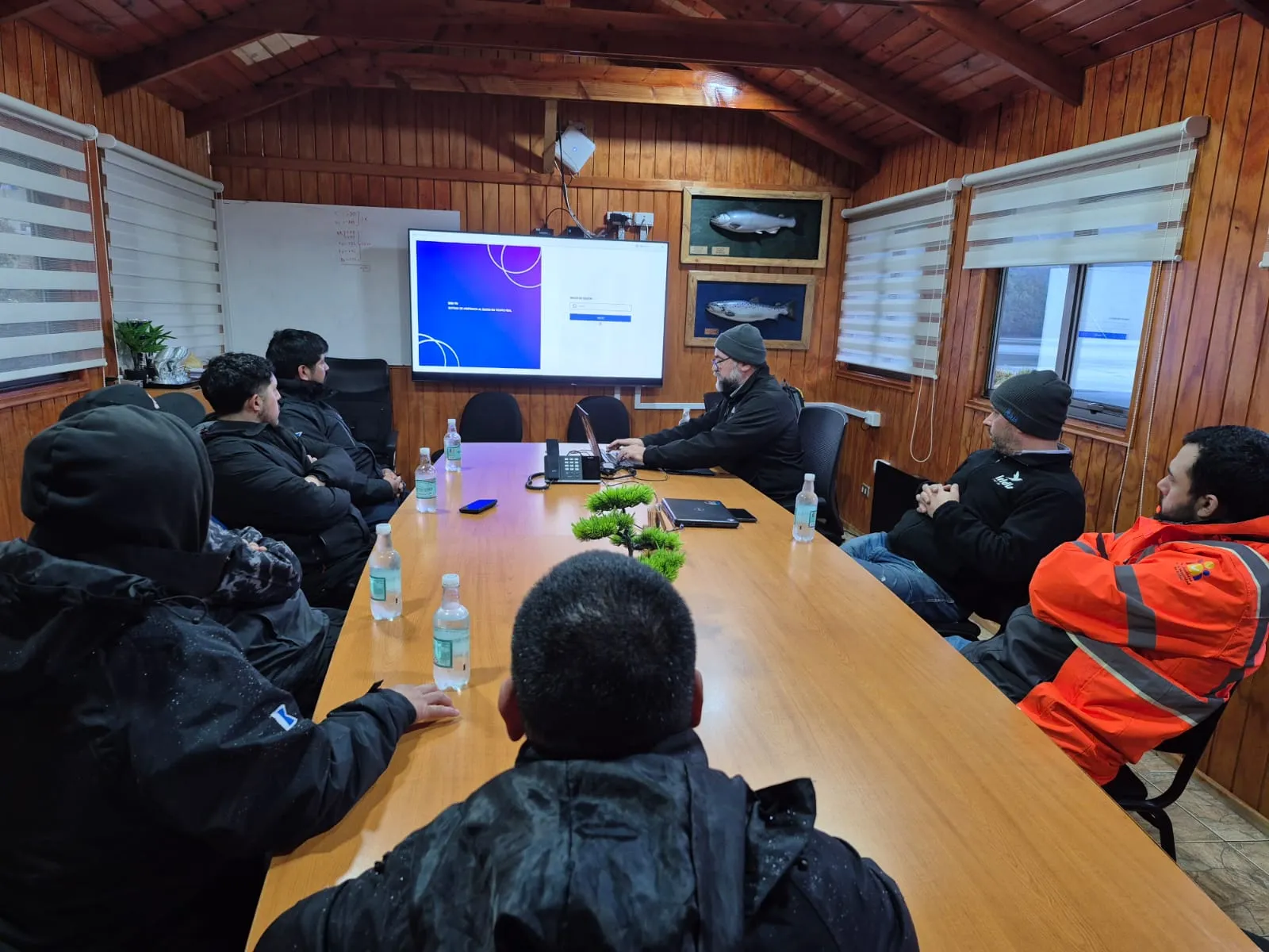 Sesión de trabajo de Iridis Tech con equipos operativos